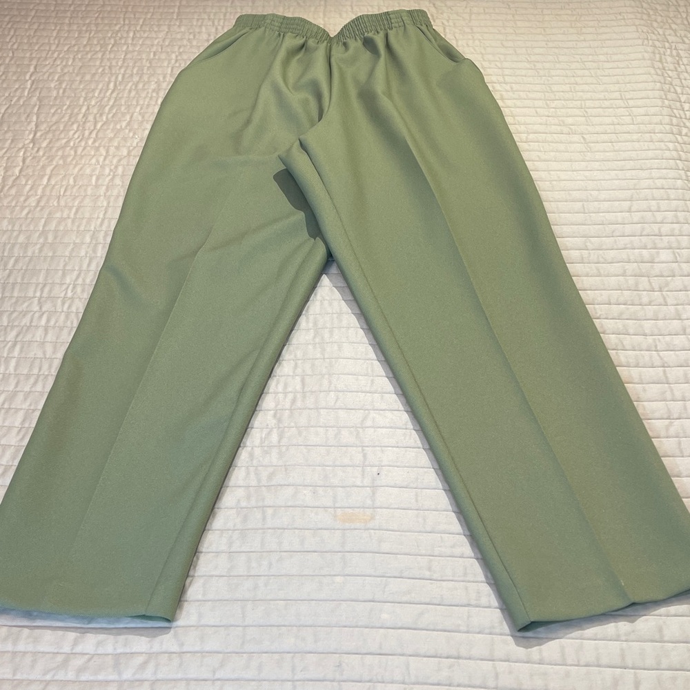 DONNKENNY WOMENS PANTS SIZE 18 green ELASTIC WAISTBAND PULL ON
